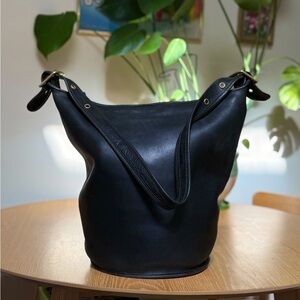 Rare Coach Bonnie Bucket Bag vintage old style black XL duffle overnight purse